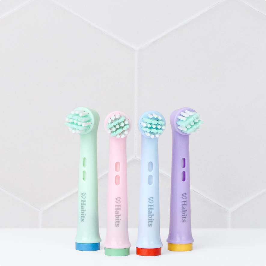Färgade tandborsthuvuden för barn från Habits, kompatibla med Oral-B Kids eltandborstar, designade för skonsam och effektiv rengöring. Prenumerera på tandborstar nu med Habit. Starta en prenumeration nu på dina tandborstar.